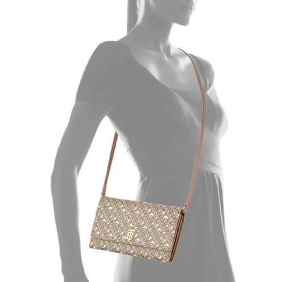 burberry hazelmere leather chain wallet